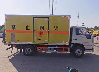 神木爆破器材运输车工人安全操作规范与智能技术保障
